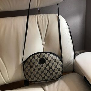 Vintage Gucci crossbody bag